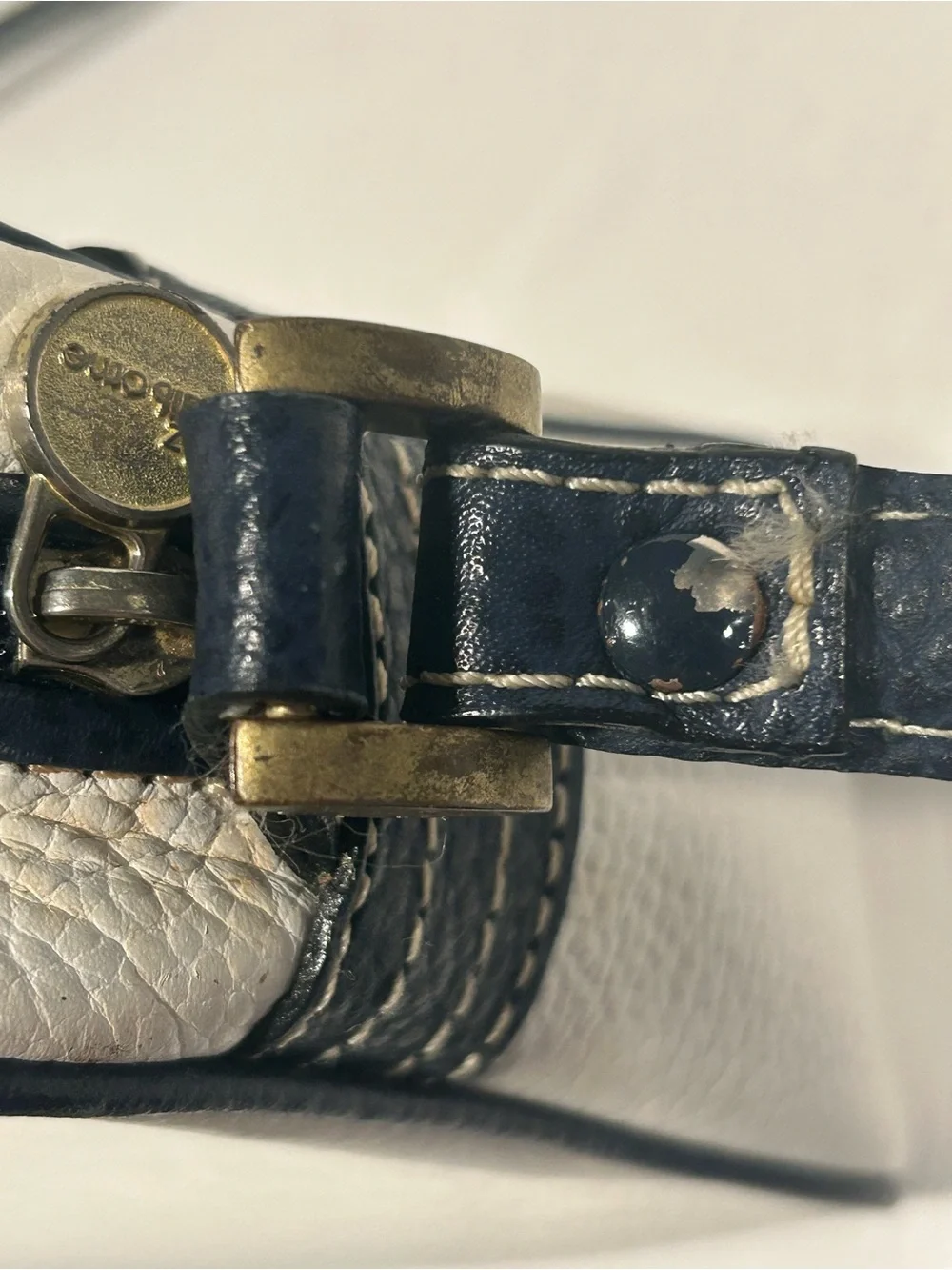 Vintage Liz Claiborne Navy White Pebbled Leather Camera Crossbody Bag Purse 80s